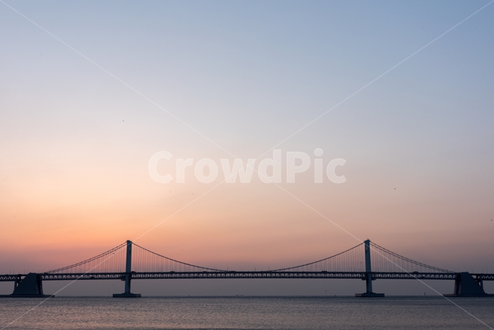 광안리,광안대교,광안리일출,부산바다,새벽,부산,아침,광안리아침,일출,일몰,바다,해변,광안리해변,산책,하늘,미세먼지,니콘,노을,자연,풍경,nature,landscape,한국자연풍경,한국자연경관,korea nature landscape,랜드마크,landmark,tourist attraction,한국랜드마크,한국관광지,한국명소,korea landmark,korea tourist attraction,building,건물,outdoors,옥외
