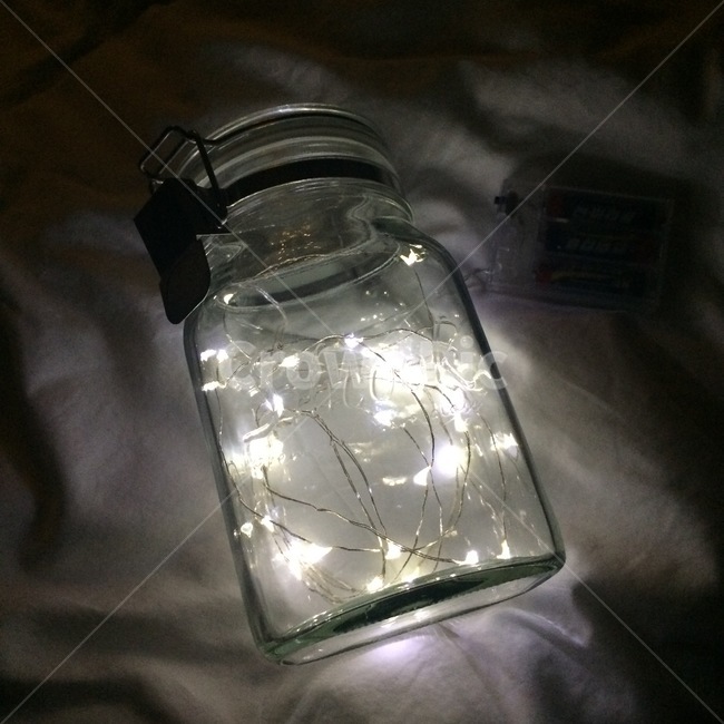 조명,right,빛,따뜻함,어두움,밝은