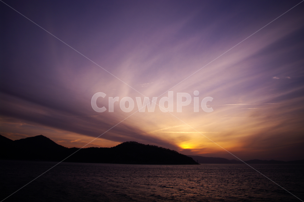 일출,sunrise,바다,풍경,섬,노을,하늘,구름,color,자연,풍경,nature,landscape,outdoors,옥외,land,땅,sky,dawn,새벽,sunset,일몰,dusk,황혼,red sky,붉은 하늘