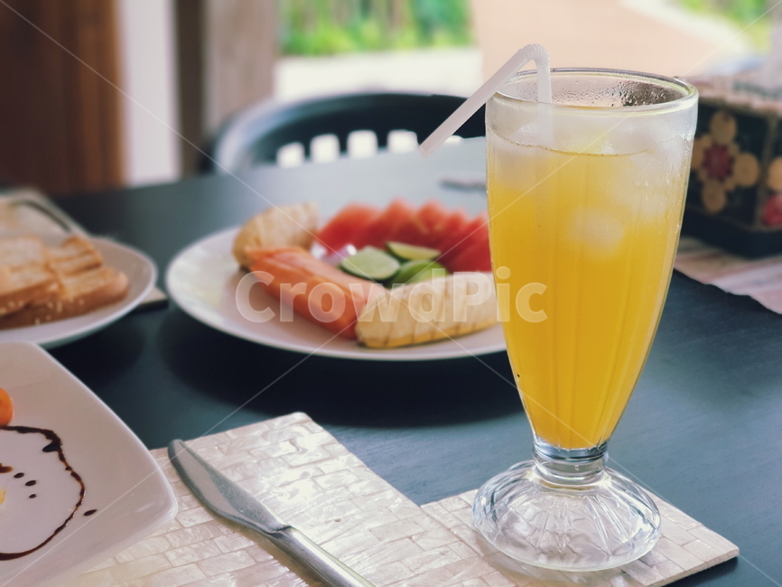 아침,아침식사,breakfast,주스,과일주스,juice,fruit,발리,동남아,bali,food,음식,잔,컵,cup,유리컵,glass,glasscup,테이블,테이블세팅,table,tablesetting,음료수,drink,beverage