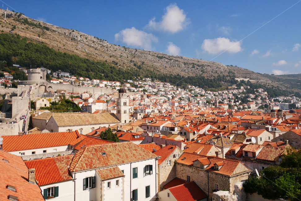 유럽,크로아티아,두브로브니크,마을,풍경,하늘,구름,경치,주황색,지붕,roof,landscape,관광지,outdoors,건물,산,세계도시풍경,해외도시풍경,외국도시풍경,world cityscape