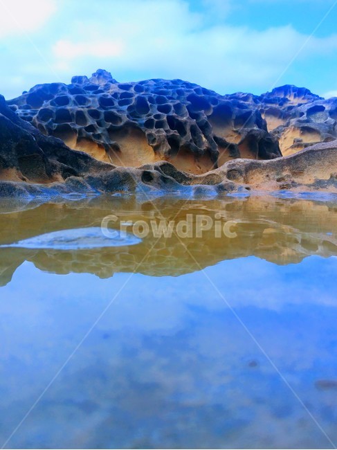 하늘,바위,해변,돌,바다,반사,물,파란,blue,sky,beach,rock,nature,자연,옥외,outdoors,관광,배경화면