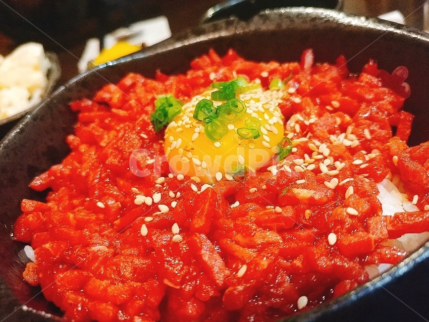 육회덮밥,육회비빔밥,덮밥,육회,유케동,덮밥요리,일식,비빔밥,음식,식재료,요리,food,cook,meal,dishes,food reserves,육류,고기,meat,일식,일본음식,일본요리,Japanese food,Japanese dishes,Japanese meal,Japanese cook