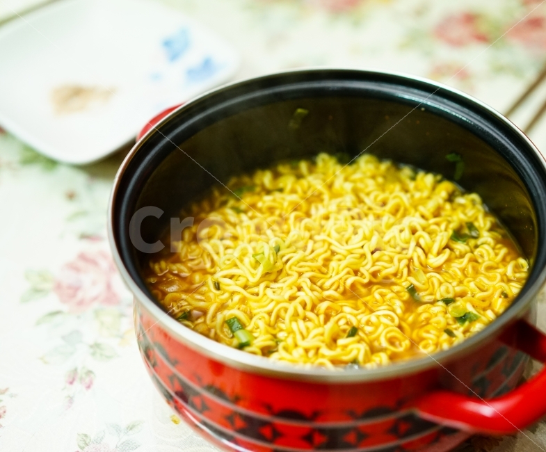 야식,라면,간식,면발,면요리,매콤,얼큰,개운,속풀이,음식,푸드,먹방,집밥,식사,저녁메뉴,먹거리,음식,식재료,요리,food,cook,meal,dishes,food reserves,면류,면요리,noodles,한식,한국음식,한국요리,korean food,korean dishes,korean meal,korean cook