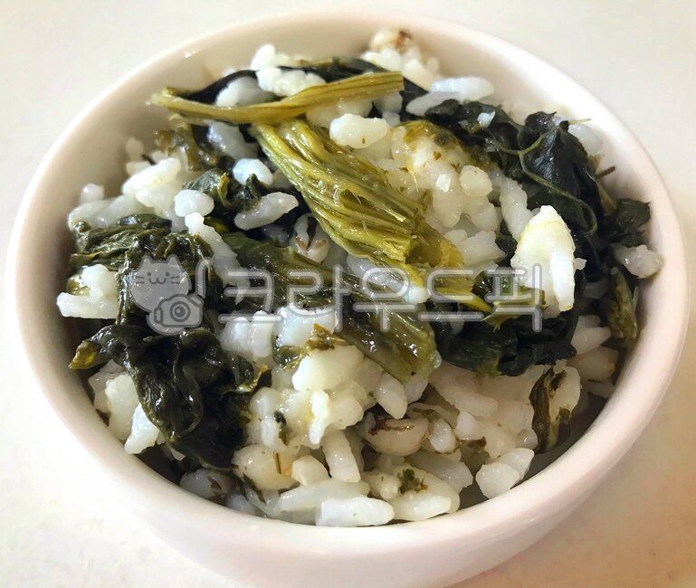 vegetable rice,bibimbap,Gondre,Gondrea,Gondre rice,wellbeing,Korean food,ingredients,cooking,tradition,delicacy,koreanfood,Herbs,Korean cuisine,cook,Korean,rice,Bibim,delicious,food,meal,dish,mukbang,traditional food,Namul Bibimbap,Korean tradition