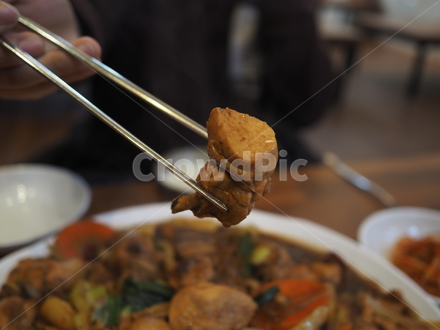 음식,찜닭,닭,닭요리,닭볶음탕,닭도리탕,찜닭요리,닭고기,간장찜닭,야채찜닭,점심식사,저녁식사,food,chicken,chickenfood,koreanfood