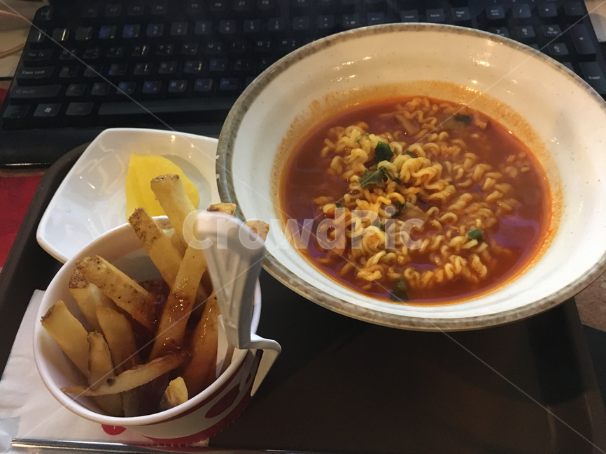라면,감자튀김,pc방,ramen,음식