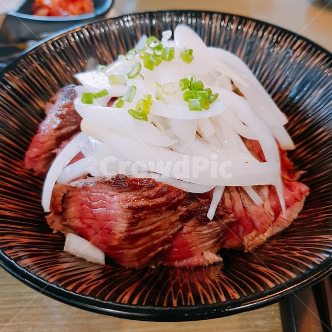 덮밥,고기,스테이크덮밥,음식,외식,일본,일식,음식,식재료,요리,food,cook,meal,dishes,food reserves,육류,고기,meat,일식,일본음식,일본요리,Japanese food,Japanese dishes,Japanese meal,Japanese cook