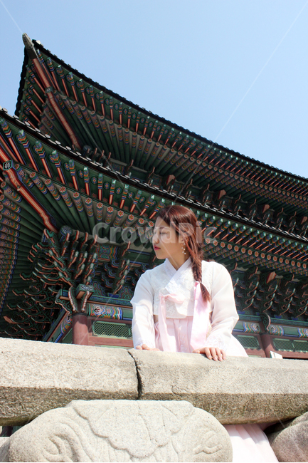 경복궁,여자,한복,여유,기품있는,전통,여자사람,한옥,한국전통,한국문화,korean traditional,korean culture,한복,한국전통의상,hanbok,korean traditional clothes,랜드마크,landmark,tourist attraction,한국랜드마크,한국관광지,한국명소,korea landmark,korea tourist attraction,사람,인물,인간,human,person,얼굴표정,facial expression,face,여성,여자,woman,female,lady
