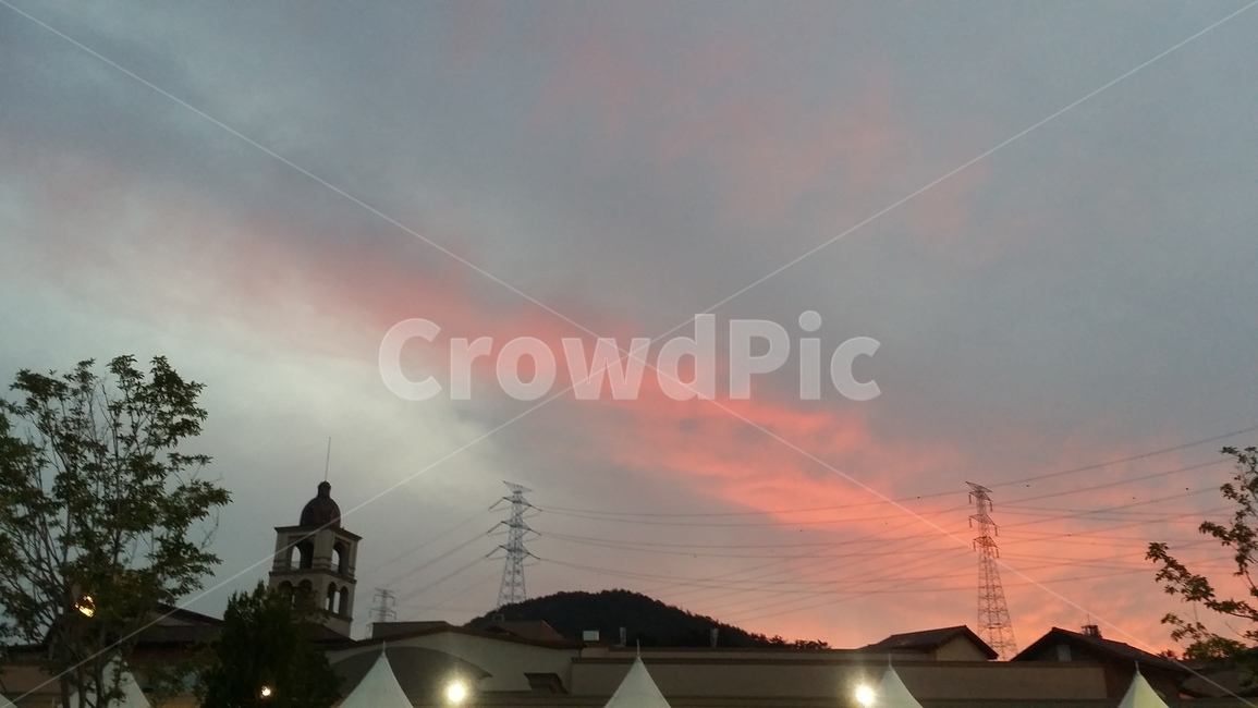 일몰,붉은노을,구름,나무,불빛