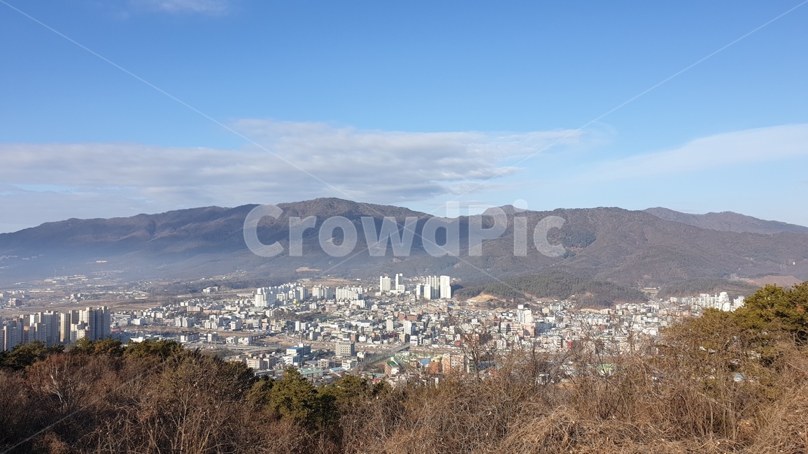 자연,산,구름,건물,나무