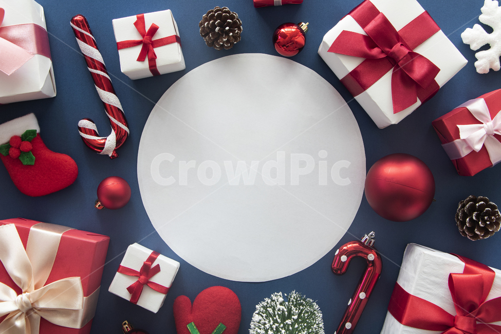 Pine cone,gift box,drop,candy cane,snowflake,winter,christmas,event,frame