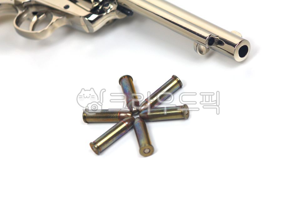 ammunition,gun,cowboy,hunt,ammo,38spl,revolver,38 caliber,wild west,whitebackground,weapon,cartridge,police,38 special,military,bullet