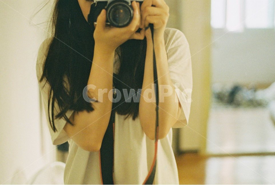 인물,사람,카메라,여자,촬영,반팔,여름,모델,사진작가,작가,self,girl,소녀,people,camera,사람,인물,인간,human,person,여성,여자,woman,female,lady,사진작가,포토그래퍼,photographer,감성,sensible,feeling