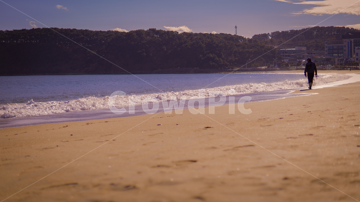 바다,하늘,경치,풍경,자연,인물,nature,landscape,beach,인간,해변,사람,sea,person,슬픔,우울함,고독함,휴가,외로움,쓸쓸함,vacation,trip,울산,일산,일산해수역장,lonely,traveling,한국자연풍경,자연,풍경,nature,landscape,해변,바다,beach,sea,사람,인물,인간,human,person,여행,휴가,traveling,vacation,trip,고독함,외로움,쓸쓸함,우울함,슬픔,lonely,solitary