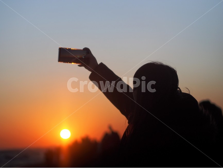 강원도일출,새해첫일출,강원도바다,동해해수욕장,일출,사람,인물,인간,human,person,여성,여자,woman,female,lady,사진작가,포토그래퍼,photographer