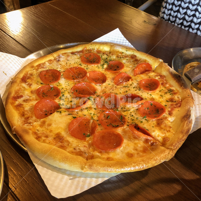 pizza,피자,food,식품,페페로니,페퍼로니,페퍼로니피자,페페로니피자,음식,음식,식재료,요리,food,cook,meal,dishes,food reserves,양식,서양음식,서양요리,western food,western dishes,western meal,western cook