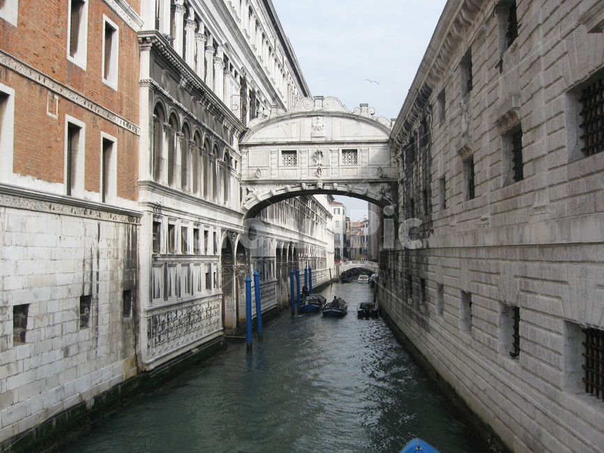 이탈리아,이태리,베네치아,베니스,물의도시,수상도시,곤돌라,Italy,Venice,도시,풍경,city,landscape,해외,외국,세계,foreign,oversea,world,세계도시풍경,해외도시풍경,외국도시풍경,world cityscape,water,물,outdoors,옥외,transportation,교통,vehicle,차량,boat,보트