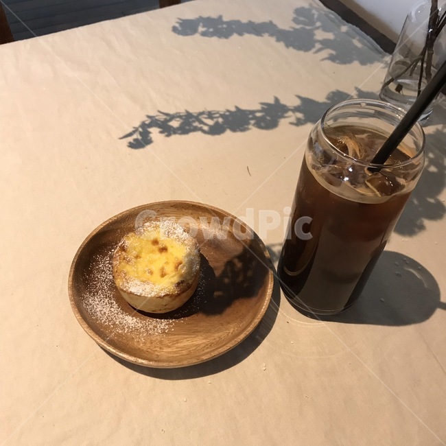 에그타르트,아메리카노,음식,카페,디저트,음식,식재료,요리,food,cook,meal,dishes,food reserves,디저트,간식,후식,dessert,snack,커피,카페,coffee,cafe