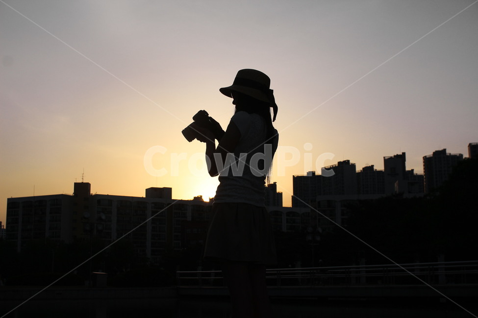 실루엣,몽촌토성,역광,풍경,감성사진,사람,인물,인간,여자,사람실루엣,여자실루엣,긴머리,모자쓴여자,모자,silhouette,sunrise,mongchonsaturn,backlight,scenery,emotionalphotography,people,character,woman,charactersilhouette,humansilhouette,womaninahat,hat,womenssilhouette,사람,인물,인간,human,person,여성,여자,woman,female,lady,인물실루엣,사람실루엣,character silhouette,human silhouette,clothing,의류,apparel,의복