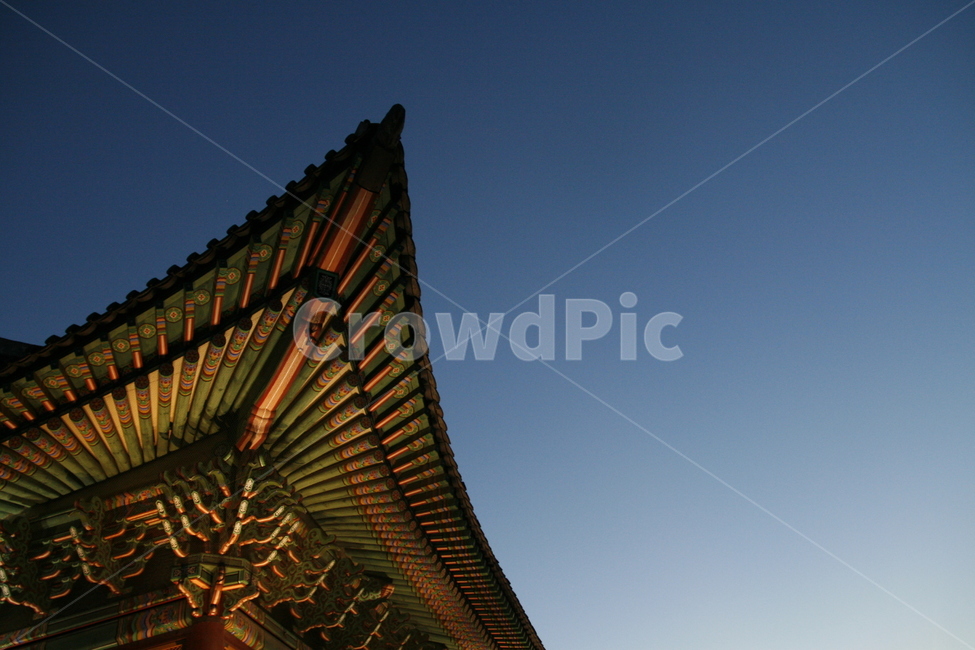 고궁,야경,조명,단청,처마,야경,밤,풍경,nightscape,night,landscape,한국전통,한국문화,korean traditional,korean culture,건축물,건물외관,exterior,building,structure,architecture,construction,pagoda,탑,shrine,신사,건물,worship,예배