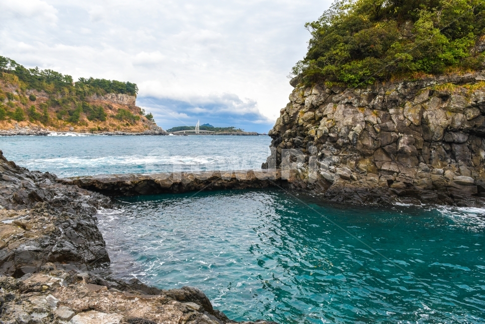 제주도,선녀탕,바다,제주도바다,제주도풍경,올레길,새연교,자연,풍경,nature,landscape,한국자연풍경,한국자연경관,korea nature landscape,제주도,jeju,jeju island,promontory,곶,outdoors,옥외,cliff,낭떠러지,water,물,ocean,대양,sea,land,땅