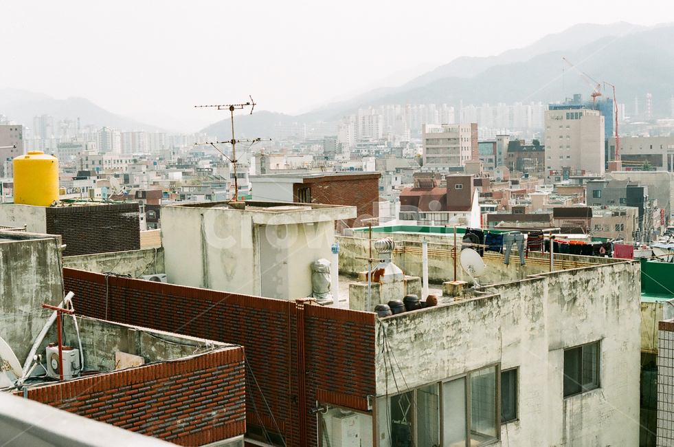빌딩,건물,sky,옥상,산,도시,풍경,city,landscape