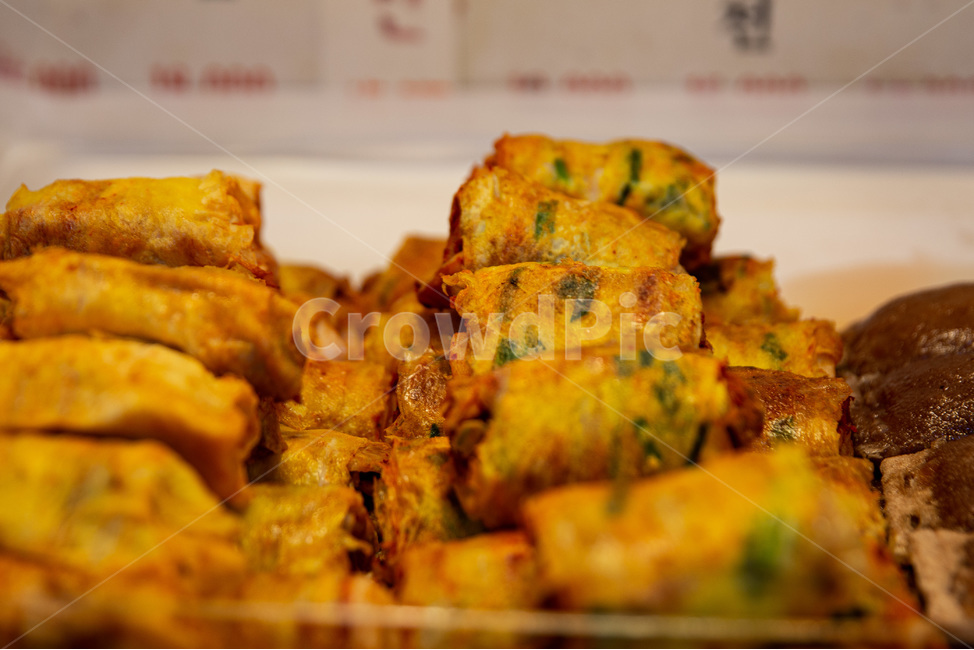 한국전통음식,부침개,야채,고추,튀긴음식,돼지고기,삼겹살,음식,식재료,요리,food,cook,meal,dishes,food reserves
