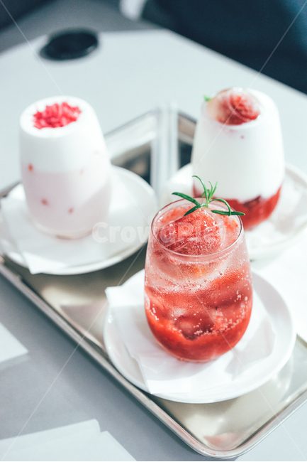 cafe,fruit,beverage,strawberry,Strawberry Milk,Strawberry Latte,drink,Strawberry Ade