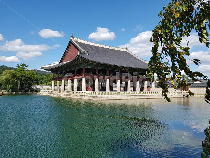 경복궁,경회루,고궁,궁궐,누정,누각,정자,한국전통,한국문화,korean traditional,korean culture,랜드마크,landmark,tourist attraction,한국랜드마크,한국관광지,한국명소,korea landmark,korea tourist attraction
