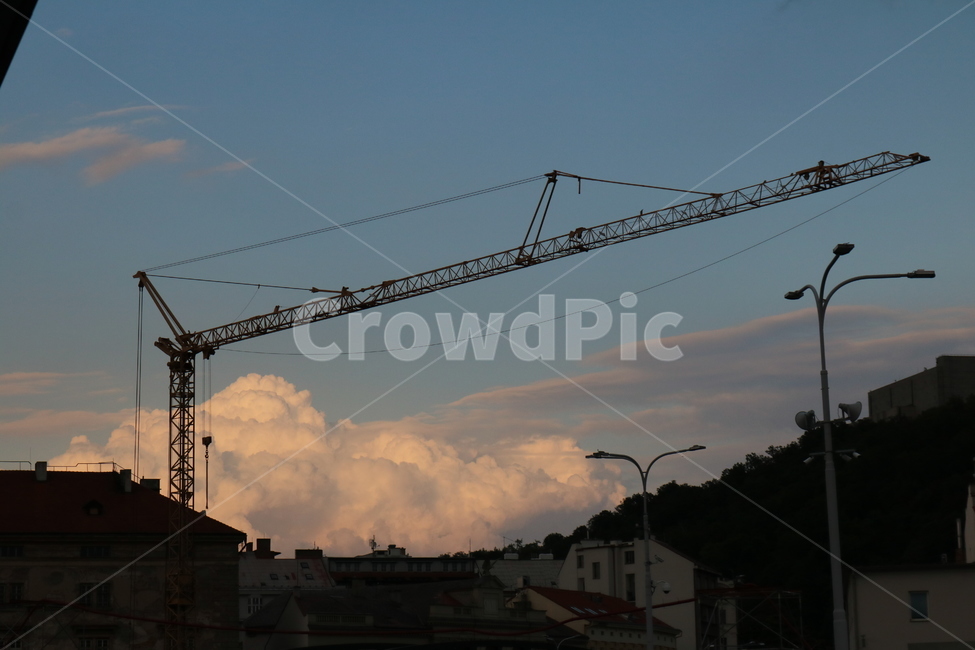 constructioncrane,건설크레인,노을,전봇대,하늘,구름,cloud,sunset,산업,industry,industrial,건설업,건축업,construction industry