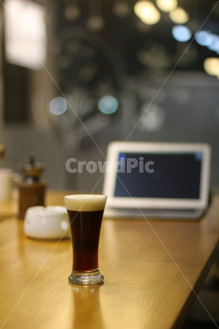 아메리카노,사케라또,아메리치노,흑맥주,아아,달달,커피,거품,커피,카페,coffee,cafe