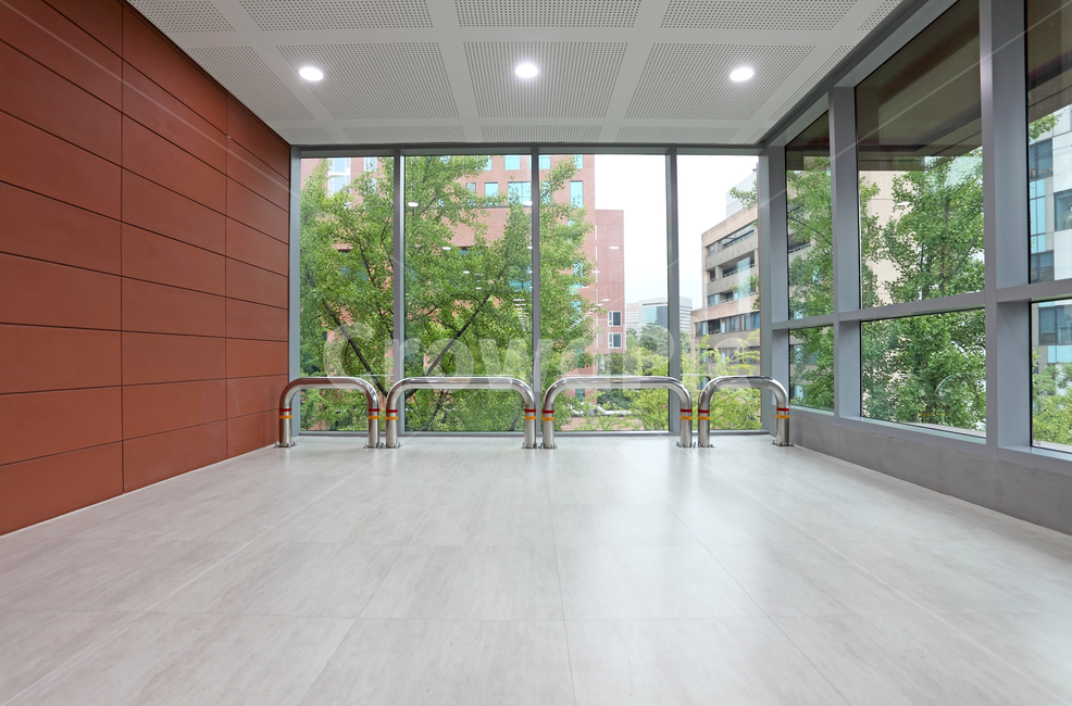 floor space,ceiling,hyundai,business,zenith,construct,inside,space,interior,floor background,indoor space,interior architecture,background,modern architecture,window,floor,wall