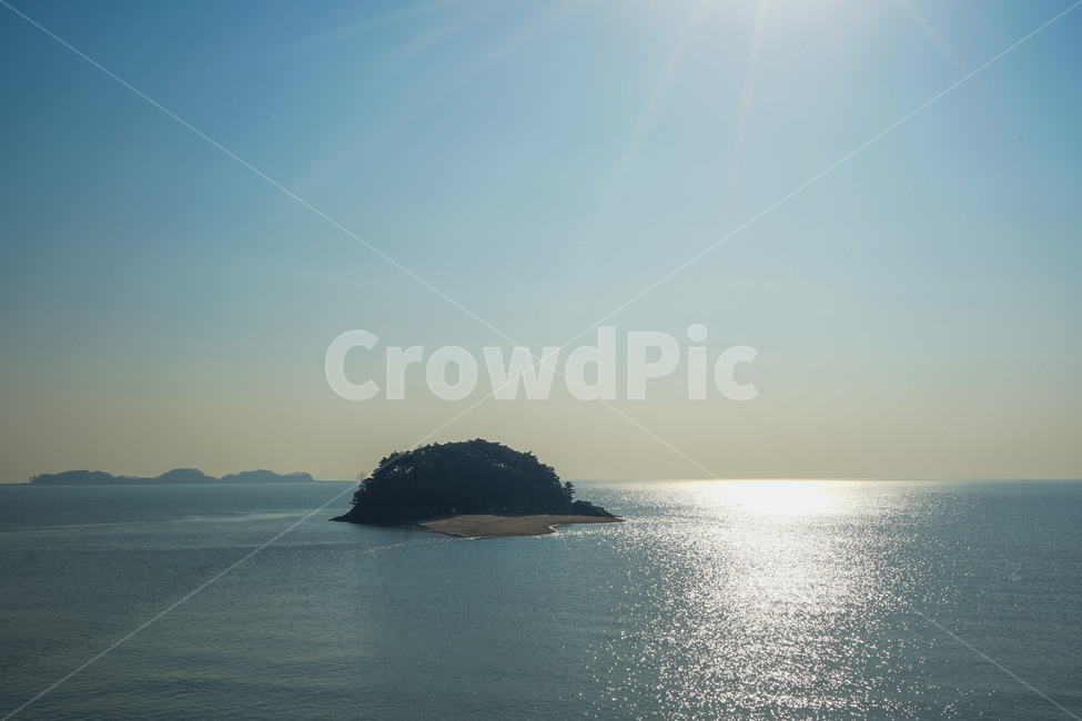 바다,섬,빛,반사빛,보케,감성,풍경,수평선,목섬,자연,풍경,nature,landscape,한국자연풍경,한국자연경관,korea nature landscape,land,땅,outdoors,옥외,ocean,대양,sea,water,물,shoreline,해안선,coast,연안
