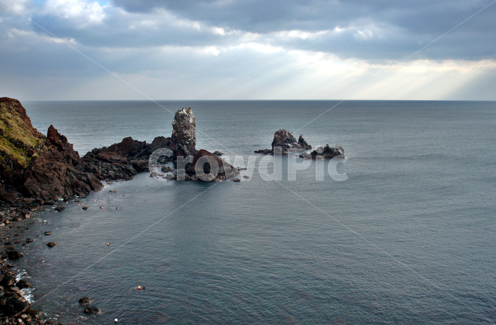섭지코지,제주,서귀포시,해안사구,코지,코지곶,붉은오름,화산재,관광지,명승지,바다,구름,자연,자연,풍경,nature,landscape,한국자연풍경,한국자연경관,korea nature landscape,제주도,jeju,jeju island,promontory,곶,land,땅,outdoors,옥외,water,물,sea,ocean,대양,shoreline,해안선,coast,연안