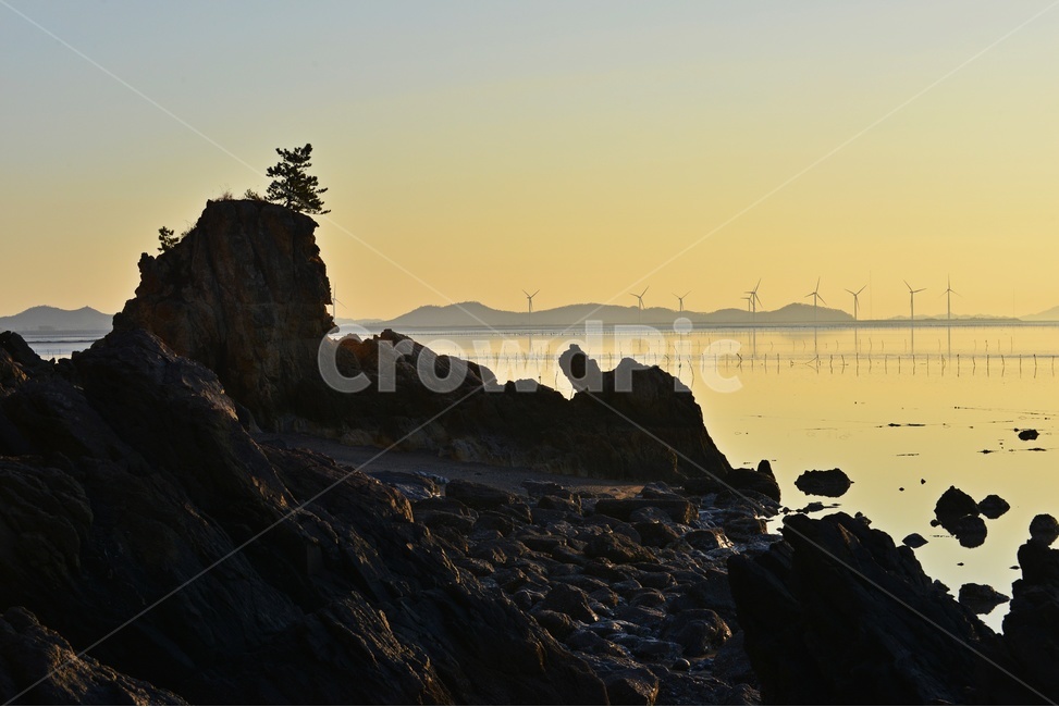 promontory,곶,light,빛,flare,플레어,outdoors,옥외,sunlight,햇빛,nature,자연,dusk,황혼,sky,하늘,sunset,일몰,redsky,붉은하늘,영광,백수,백수해안,백수해안일몰,모래톱,거북이바위