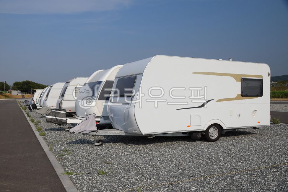 camping,activity,camping trailer,vehicle,trailer,healing,freedom,car,outdoor lodging,vacation,lodging,rest,van,nature,relax,relaxation,relaxing,campingcar,Caravan,transportation,outdoor,adventure,caravan trailer,caravan,camping car