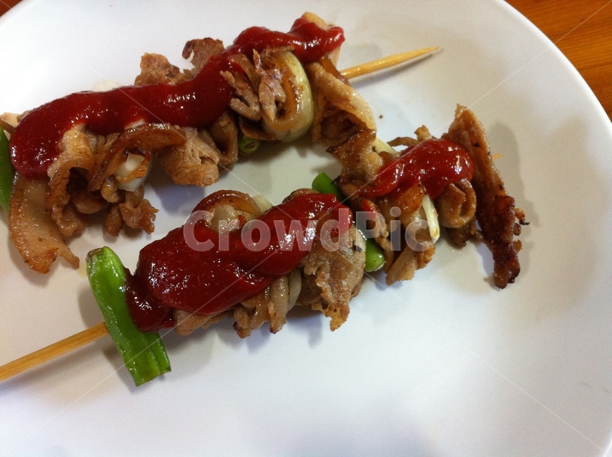 꼬치,닭꼬치,돼지고기,길거리음식,간식,시장음식,시장,음식,식재료,요리,food,cook,meal,dishes,food reserves,육류,고기,meat