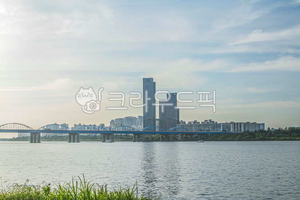 서울,반포,한강,한강다리,동작대교,서래섬,건물,고층건물,도시,시티,중심지,물,옥외,다리,building,highrise,urban,city,metropolis,water,outdoors,bridge