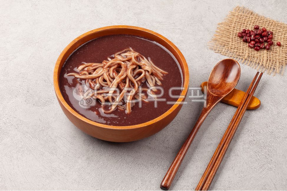 팥죽,팥칼국수,칼국수,전통음식,동지팥죽,요리,음식,겨울,계절,식재료,면류,면요리,한국음식,한국요리