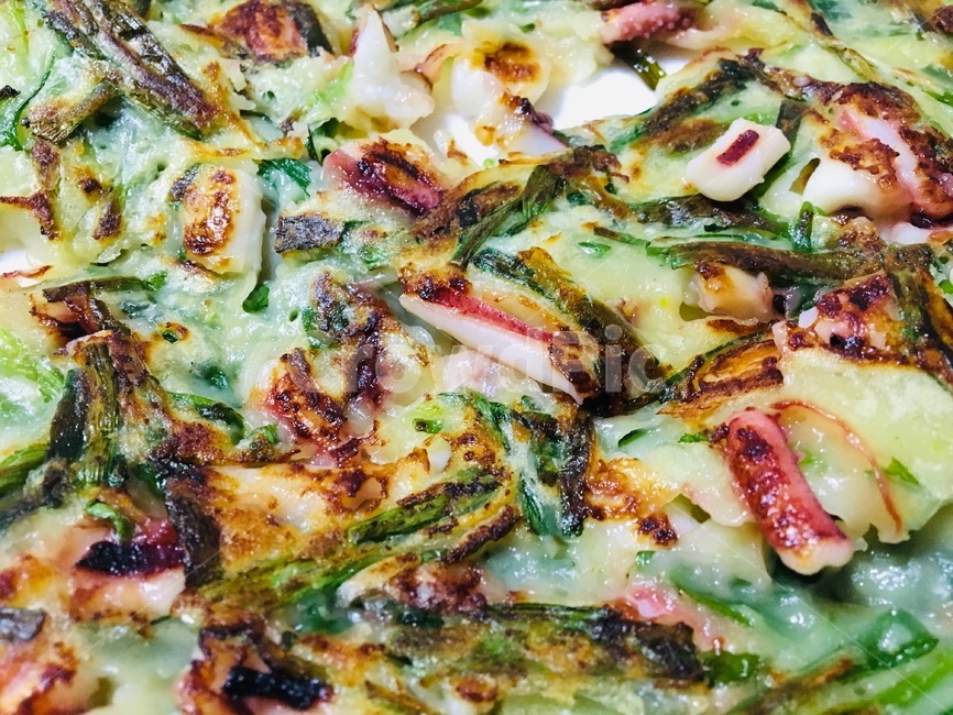 Bindaetteok,Korean pancake,Squid and beetroot pancake,Squid chive pancake,squid pancake