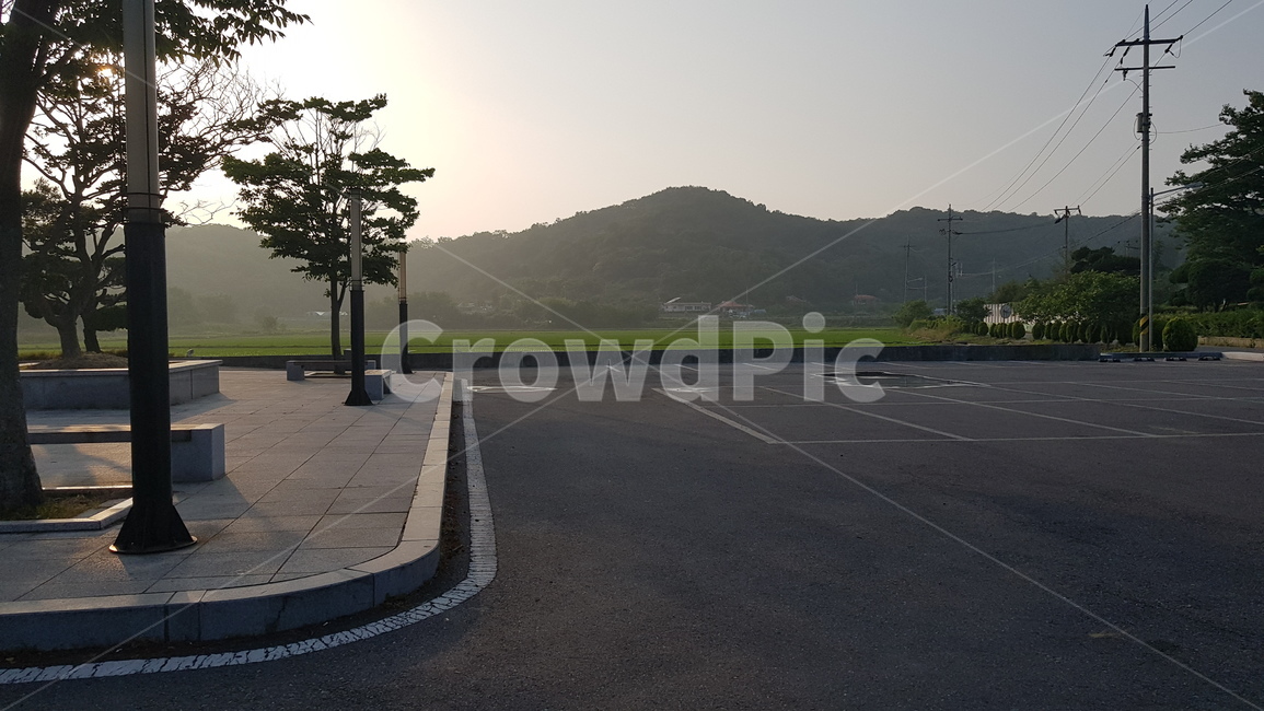 asphalt,아스팔트,옥외,타맥,주차장,parking,parkinglot,poarkinglot,자연,mountain,산,자연,풍경,nature,landscape