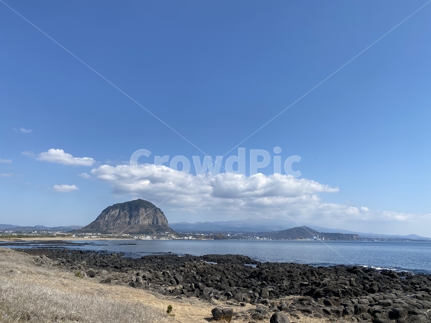 산방산,해수욕장,제주,해변,자연,outdoors,옥외,shoreline,해안선,sea,바다,coast,연안,자연,풍경,nature,landscape