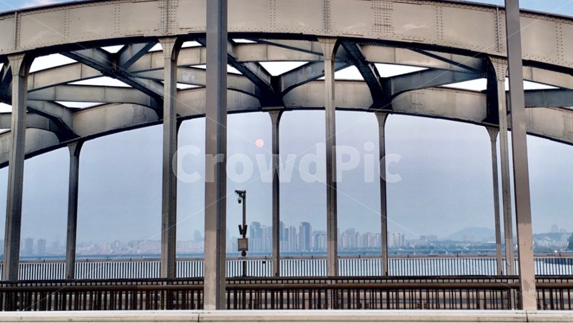 한강,한강대교,건축물,달,도로,hanriver,bridge,moon,construction,도시,풍경,city,landscape,한국도시풍경,한국도시경관,korea cityscape,건축물,건물외관,exterior,building,structure,architecture,construction