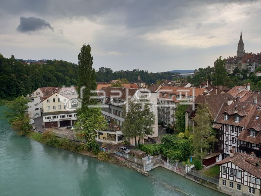 Bern,Aare River,capital,famous,historic,town,city,old,european,switzerland,medieval,Swiss,world,Hahwa Village,world cityscape,europe,scenics