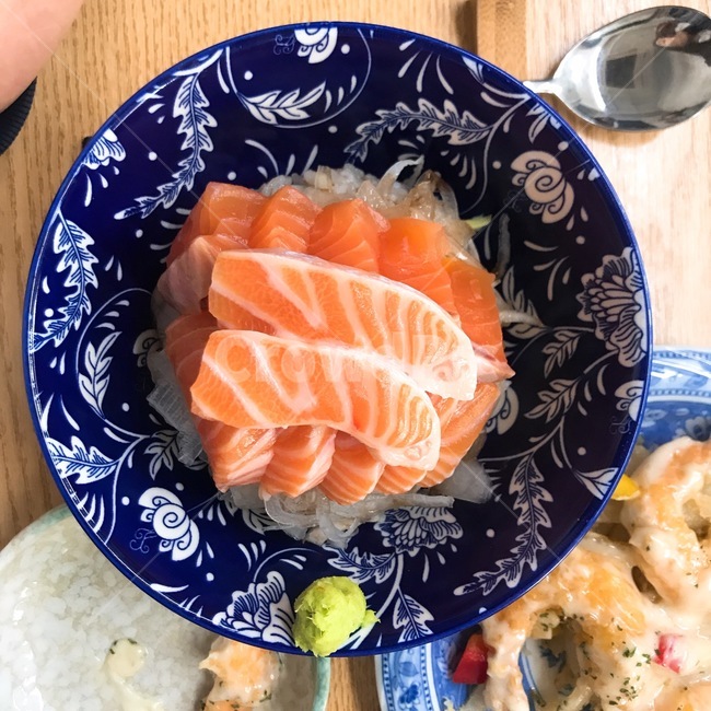 음식,연어,연어덮밥,식사,food