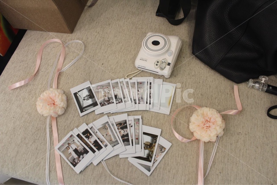 추억,사진,꽃팔찌,폴라로이드,아련,사진작가,포토그래퍼,photographer