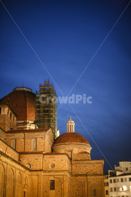이탈리아,피렌체,두오모,italy,firenze,duomo,야경,밤,풍경,nightscape,night,landscape,랜드마크,landmark,tourist attraction,해외,외국,세계,foreign,oversea,world,세계랜드마크,해외랜드마크,외국랜드마크,world landmark,world tourist attraction,종교,신앙,religion,belief,faith,건축물,건물외관,exterior,building,structure,architecture,construction,dome,둥근 천장,건물