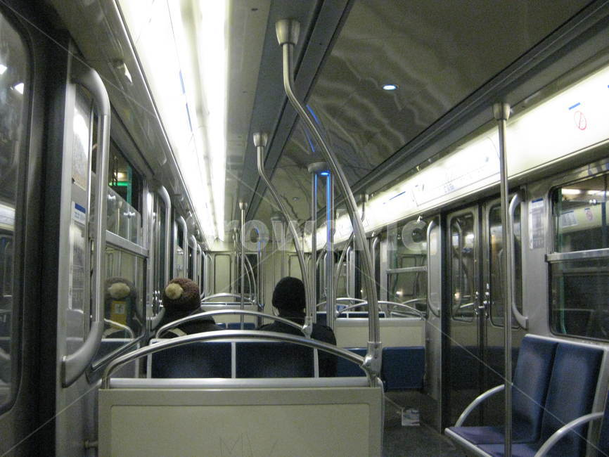 outdoors,야외,전철,기차,subway,지하철,tube,교통,교통수단,traffic,transportation