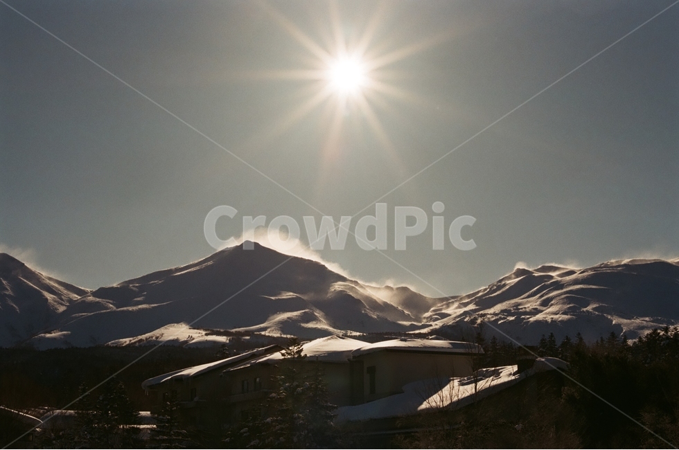 일본,홋카이도,눈의왕국,빛갈라짐,역광사진,필름사진,겨울,계절,winter,season,자연,풍경,nature,landscape,해외,외국,세계,foreign,oversea,world,세계자연풍경,해외자연풍경,외국자연풍경,world nature landscape,light,빛,flare,플레어,outdoors,옥외,mountain,산